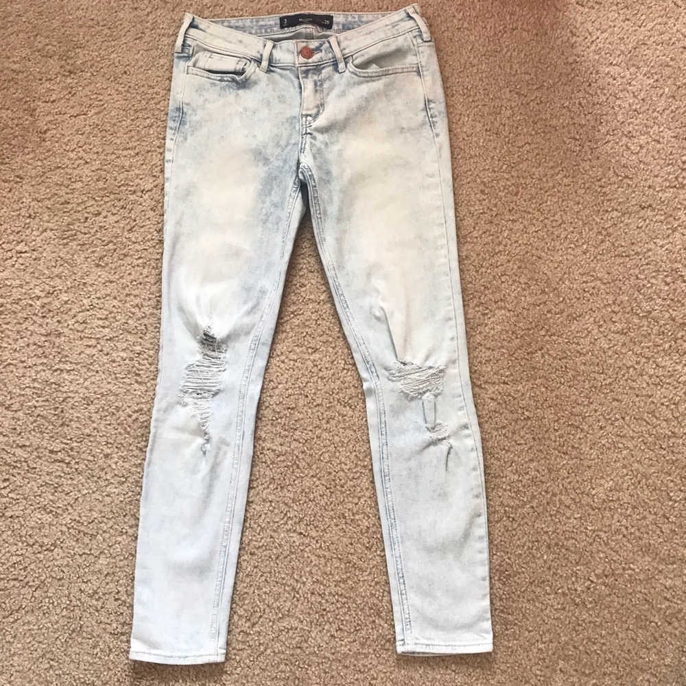 Low-Rise Crop Skinny Jean